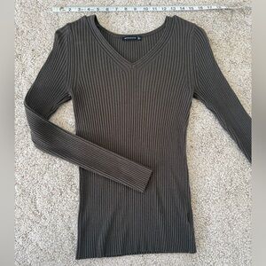 Staccato Ribbed V-Neck Long Sleeve Top | Size S | Olive Green